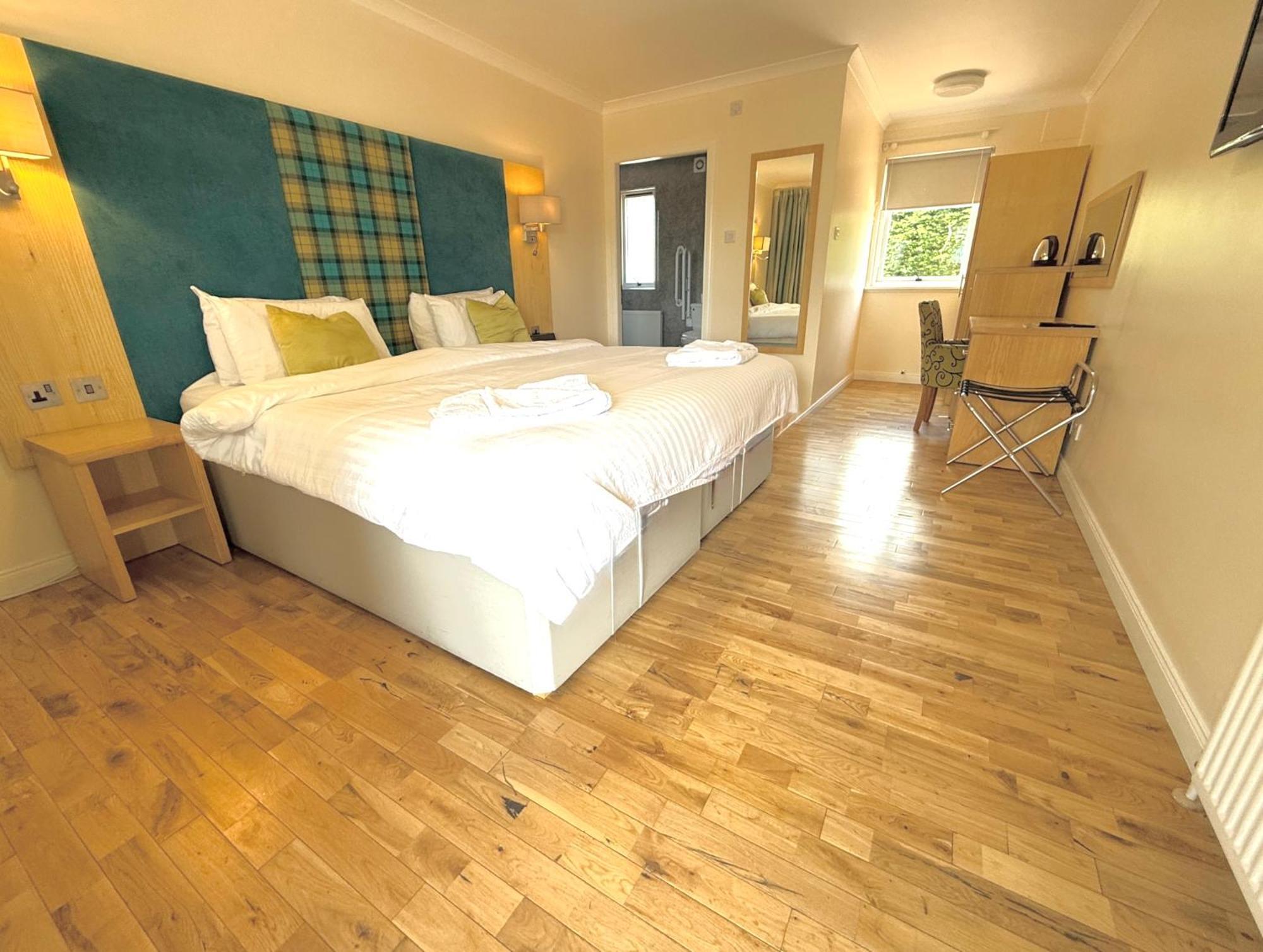 The Clubhouse Hotel Nairn Buitenkant foto