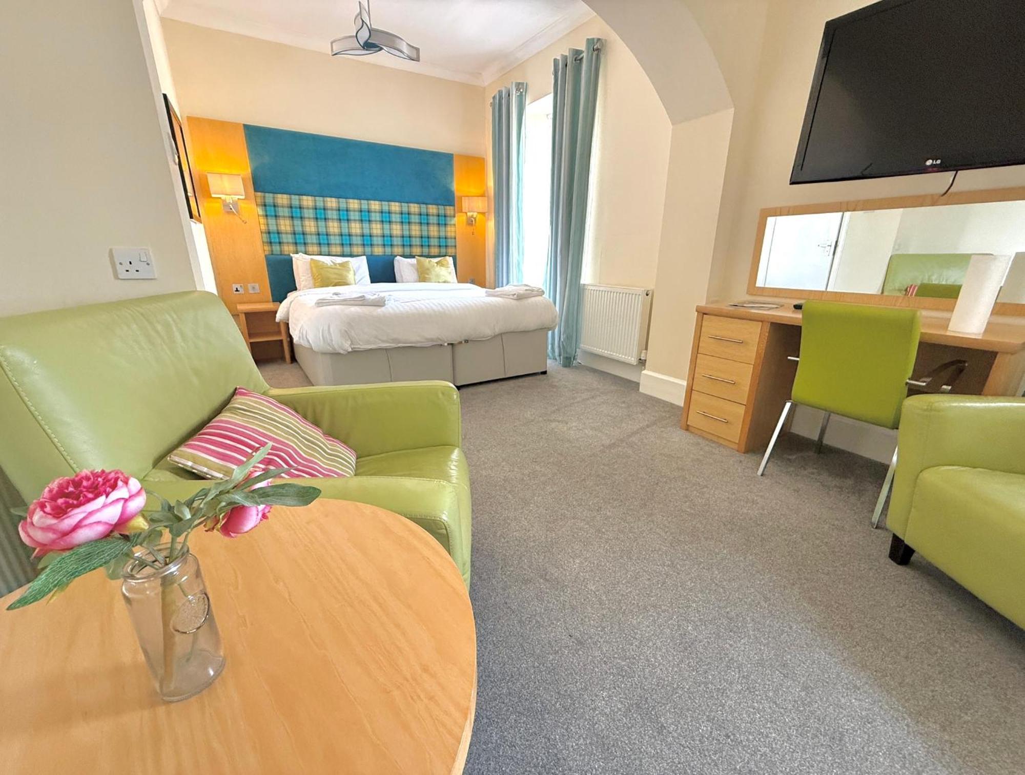 The Clubhouse Hotel Nairn Buitenkant foto
