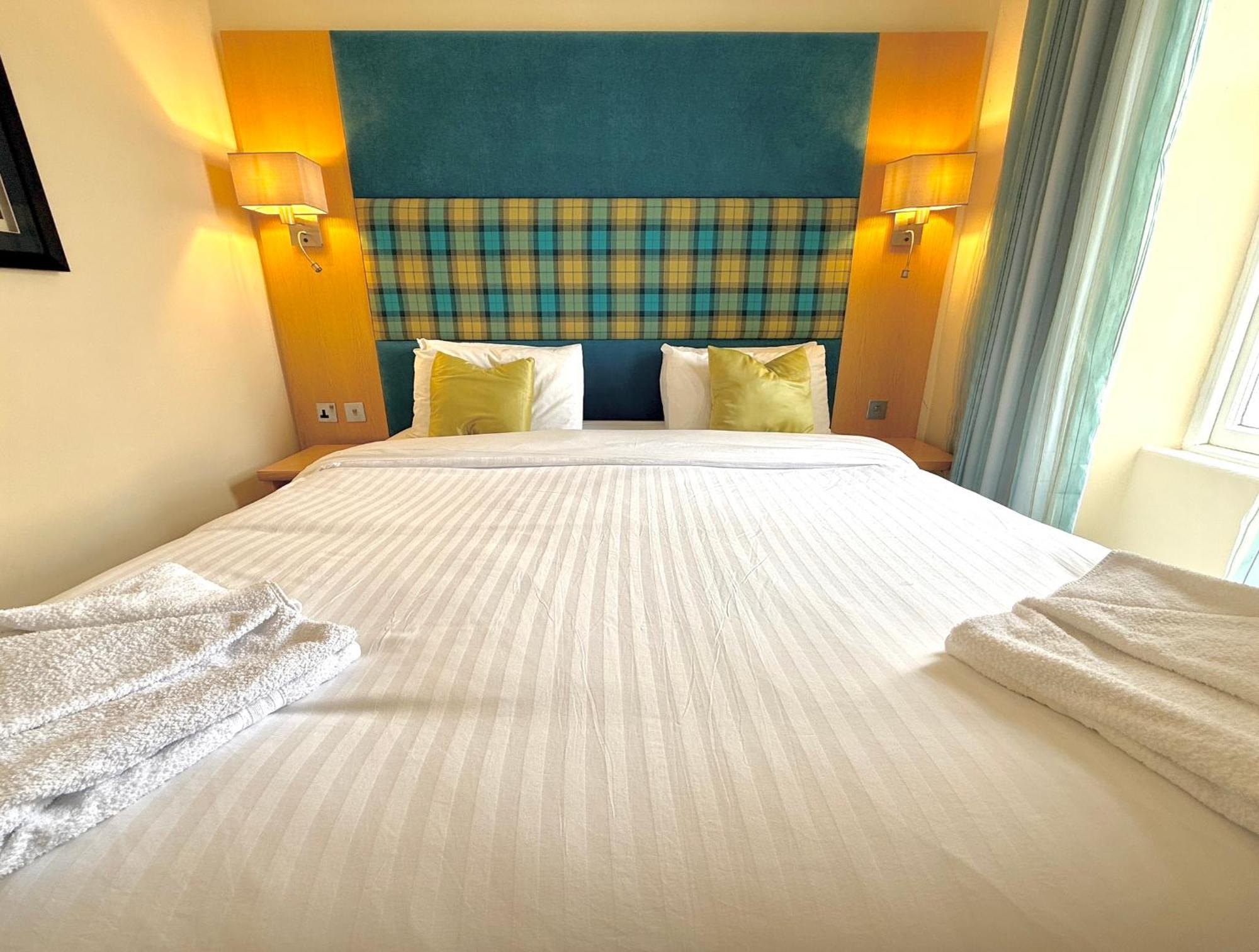 The Clubhouse Hotel Nairn Buitenkant foto