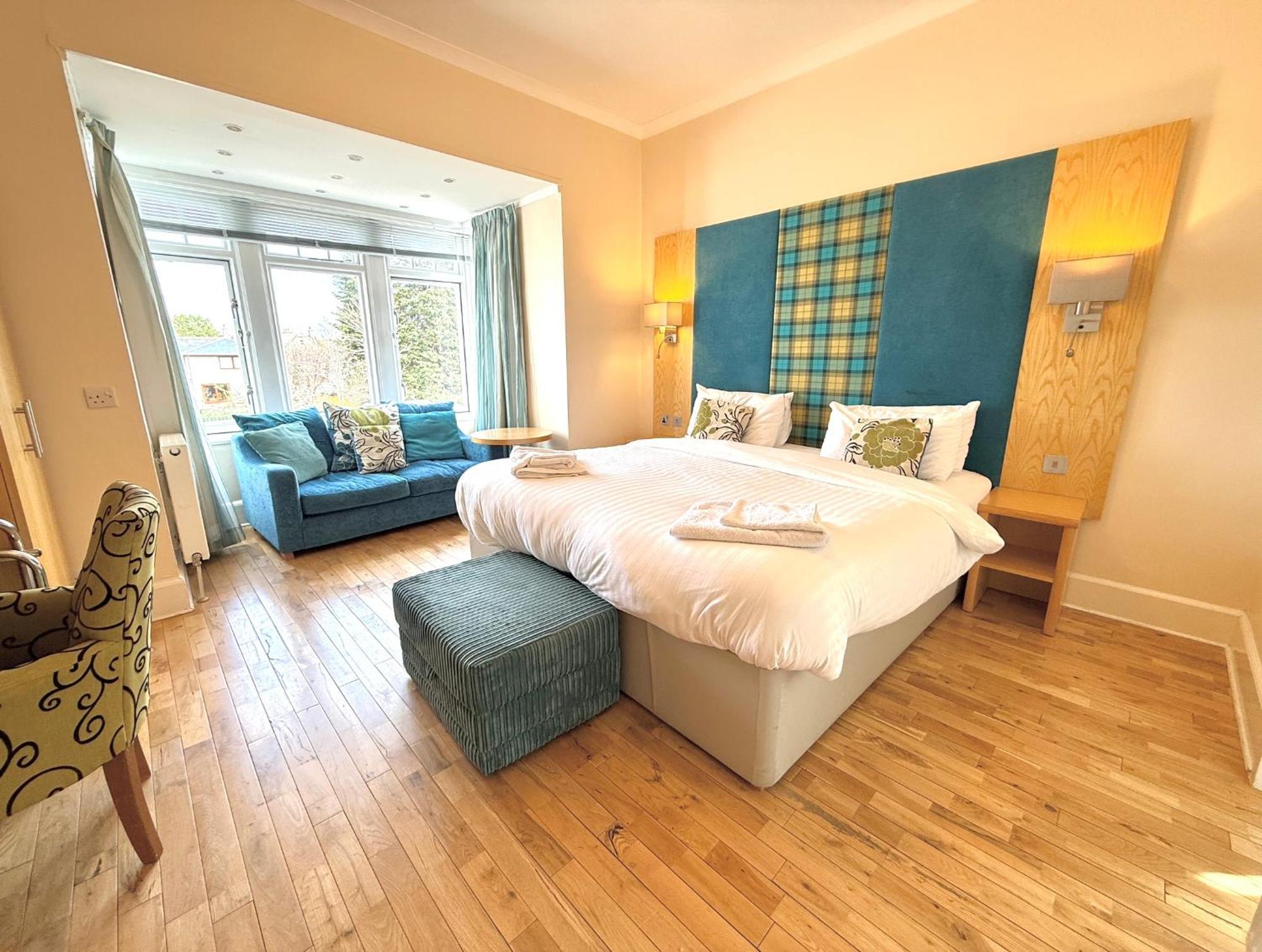 The Clubhouse Hotel Nairn Buitenkant foto